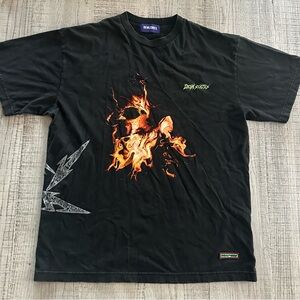 Devá States Roam Black Graphic Tee